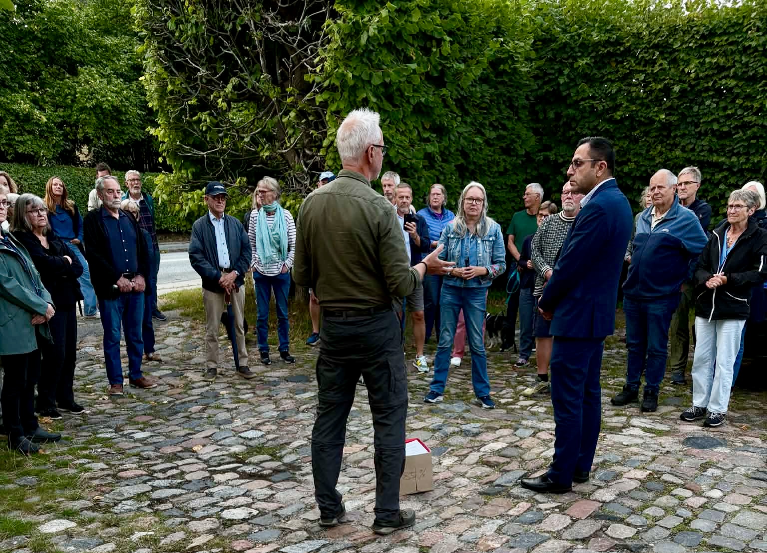 Modstanden skåret ud i pap